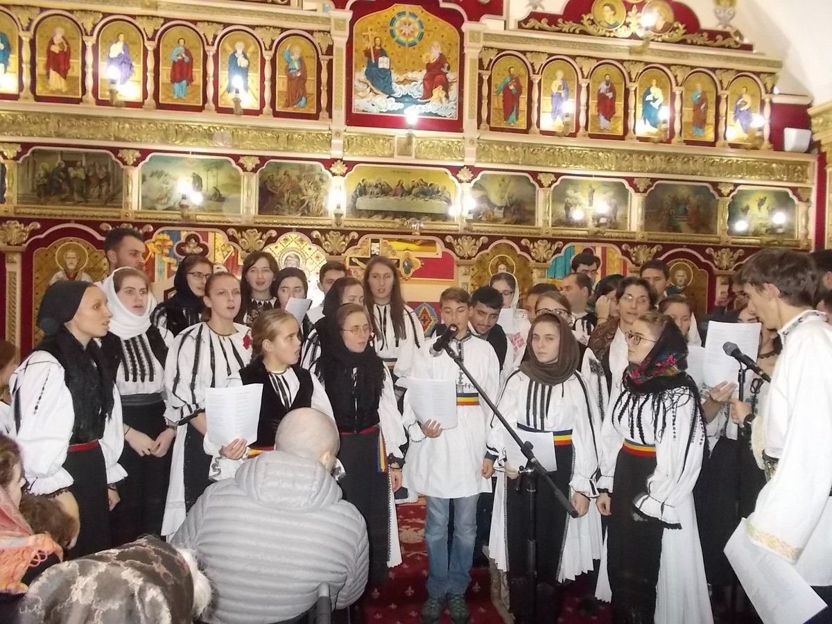 Concert de colinde și bazar de sezon la Biserica din Cimitirul Ortodox Mediaș