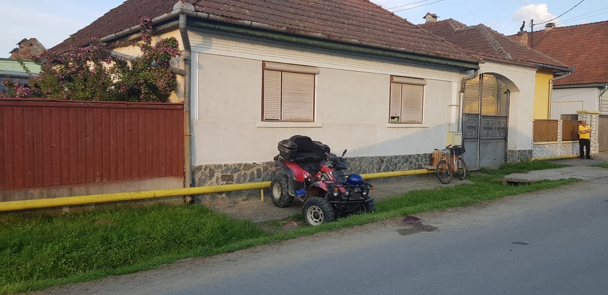 Elicopterul SMURD, solicitat la Cârțișoara. Un bărbat s-a răsturnat cu ATV-ul