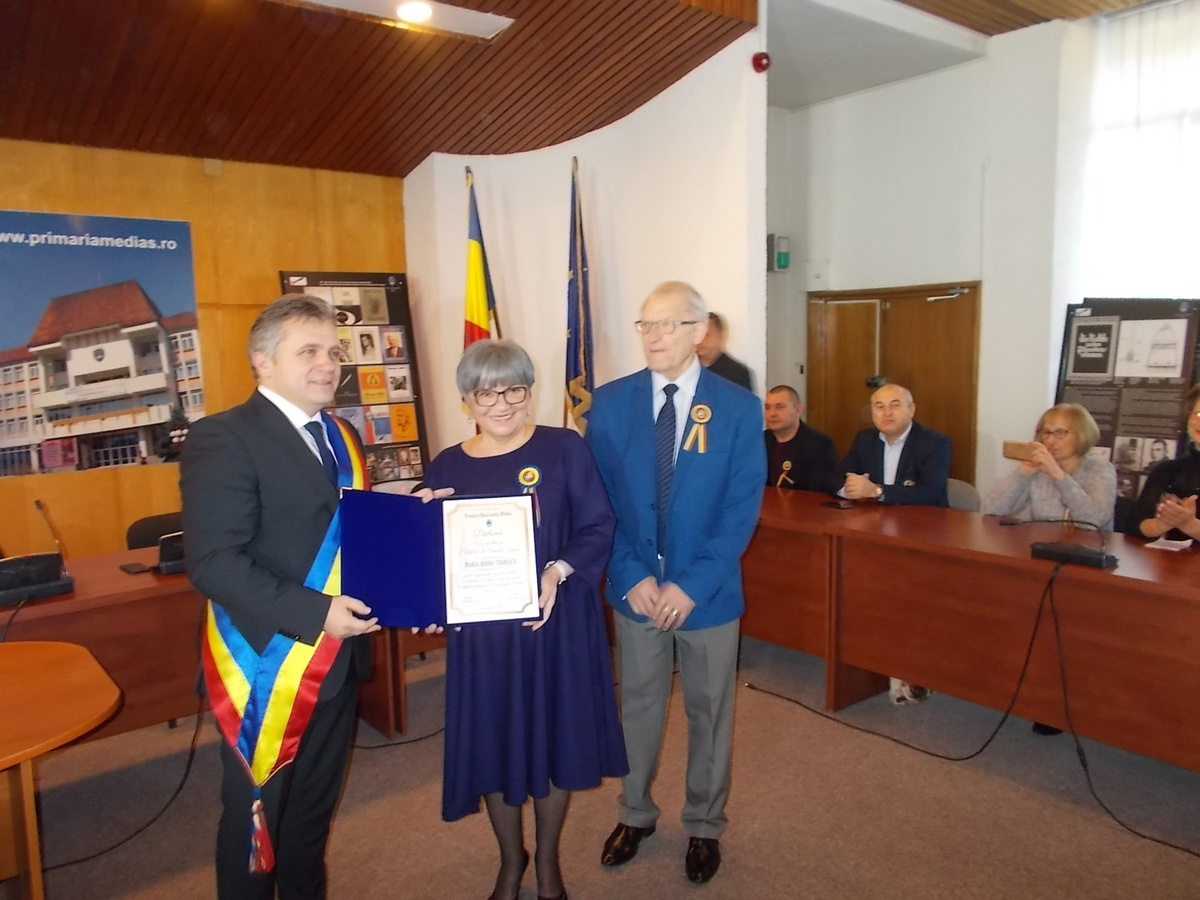 Trei Cetățeni de Onoare ai Mediașului și-au primit distincțiile de Ziua Națională