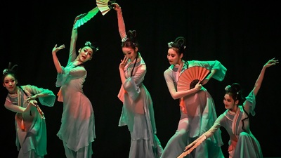   © China, o istorie a dansului (C) dragos dumitru 