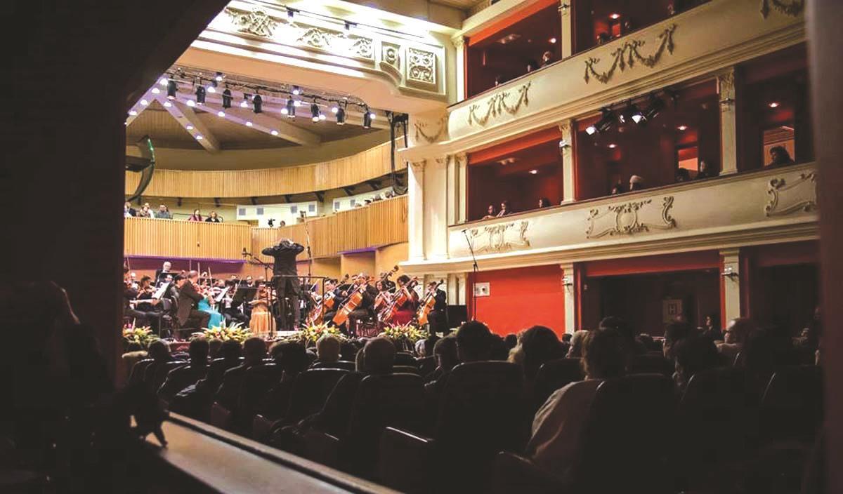 Concert simfonic la Sala Thalia, sub bagheta dirijorului Juan Cantarell