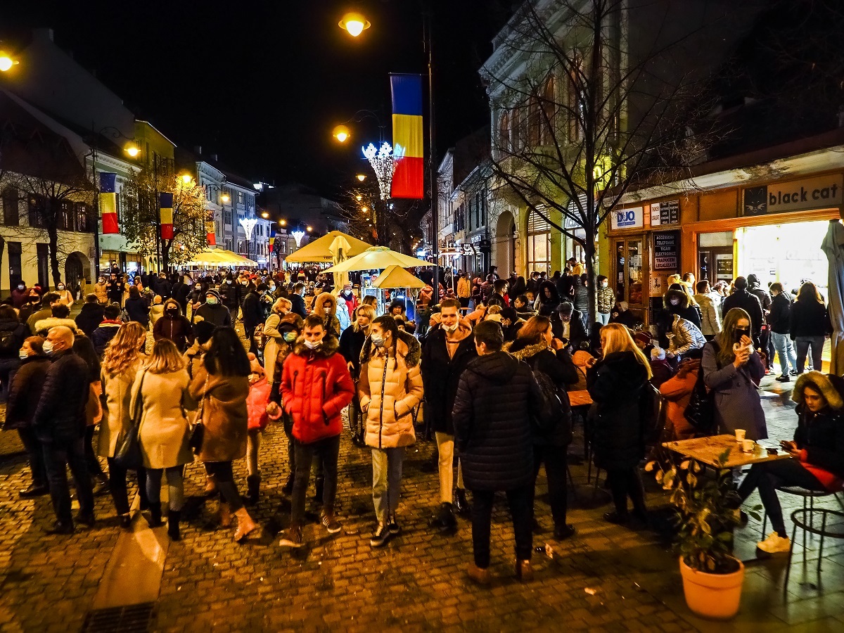 Aglomerație imensă în centrul Sibiului pentru Târgul de Crăciun