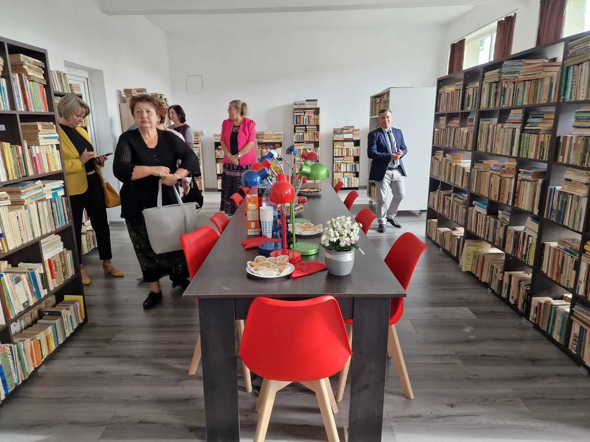 O bibliotecă pentru copiii din Porumbacu de Jos, cu fonduri strânse la Maratonul Internațional Sibiu
