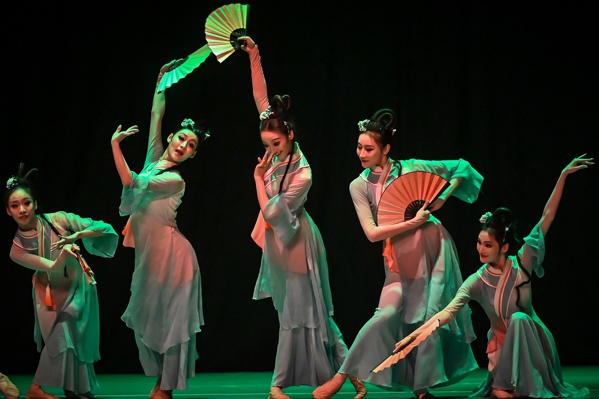 Scena Digitală continuă în februarie cu spectacole sold-out în FITS 30: „Fado Cruzado” și „China, o istorie a dansului”
