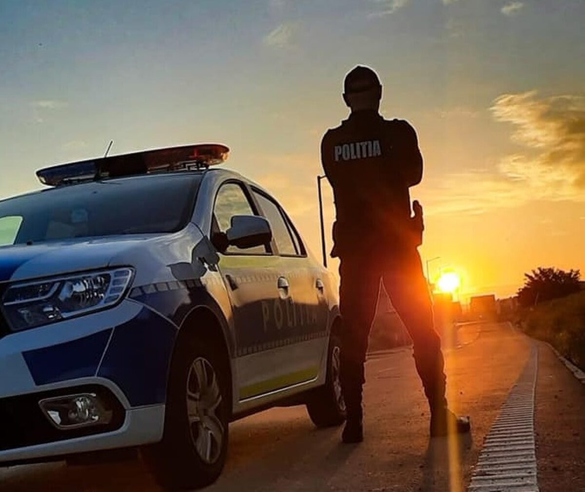 Canicula pune la încercare șoferii și pietonii. Polițiștii: Nu lăsați copiii sau animalele în mașină