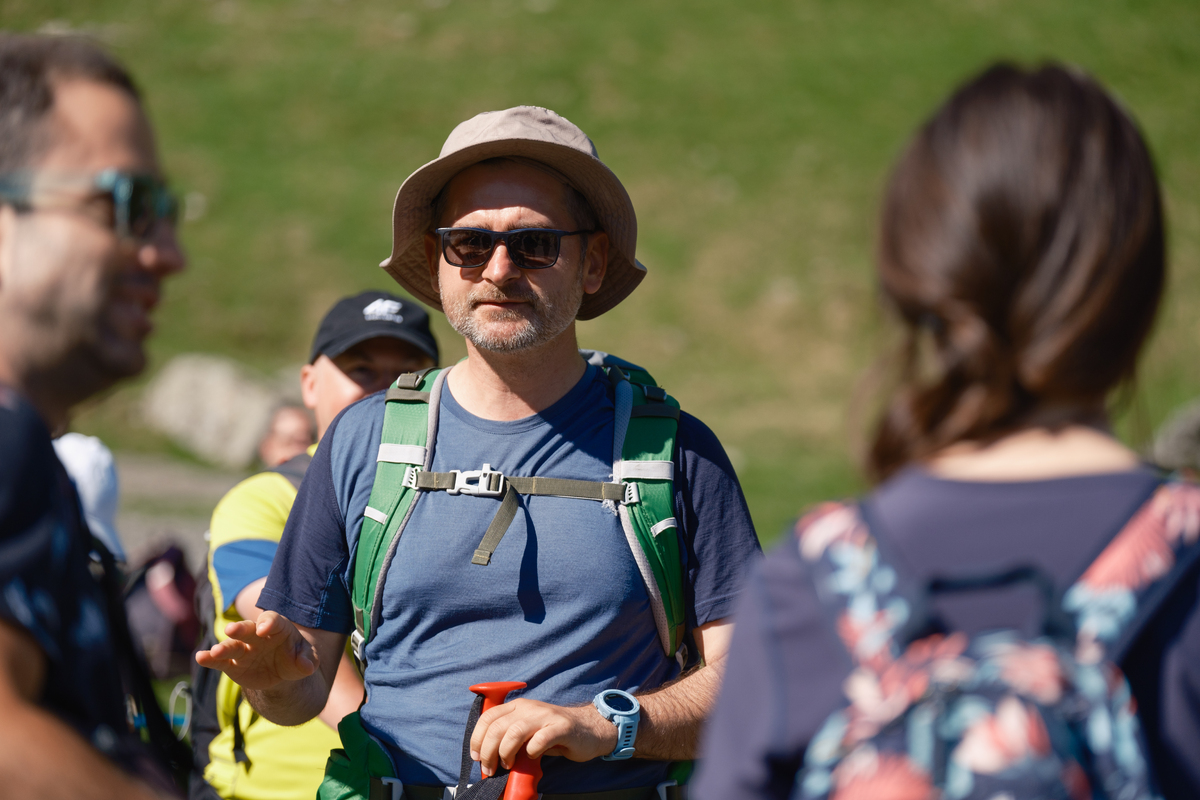 Florin Ionescu, ghid în cadrul programului Anii Drumeției: "Invităm turiștii să descopere la pas, prin drumeție, farmecul satelor și munților României”