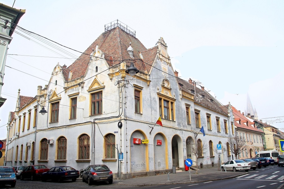 Cum lucrează poșta în minivacanța de Sf. Maria
