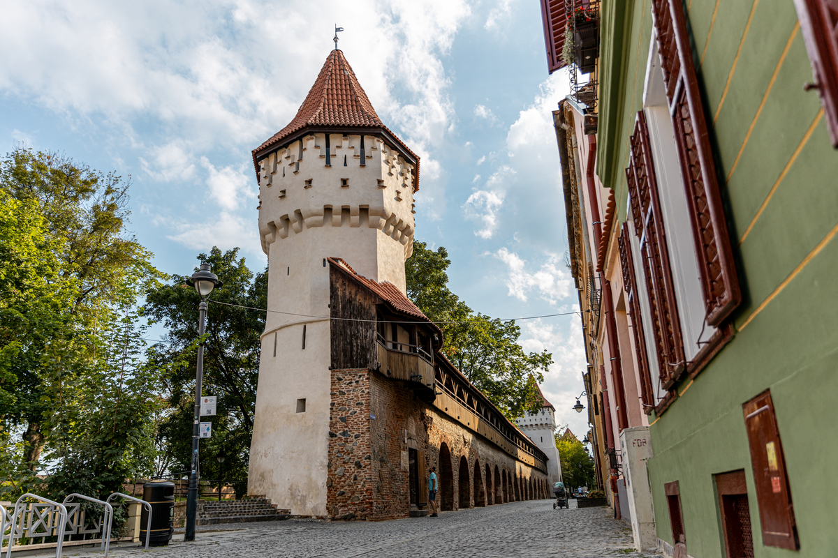Turnurile de pe strada Cetății au „lipici” la turiști