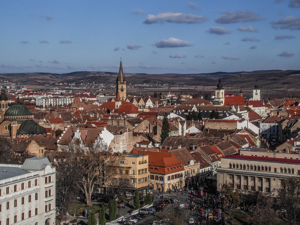 Proiectul de buget al Sibiului ajunge la o sumă record: 1,15 miliarde lei!  52% din cheltuieli vor fi pentru dezvoltarea orașului, restul de 48% reprezentând cheltuieli de funcționare
