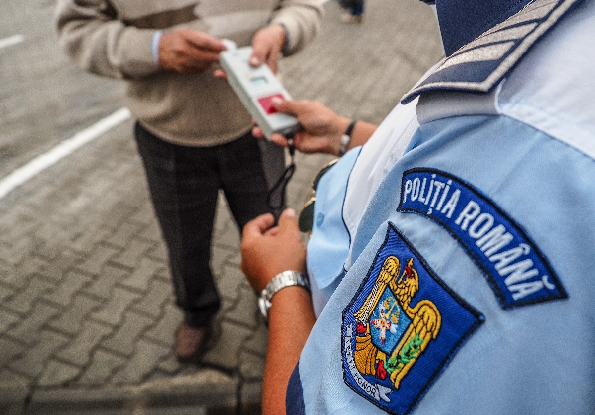 Șofer băut prins în afara localității Veștem