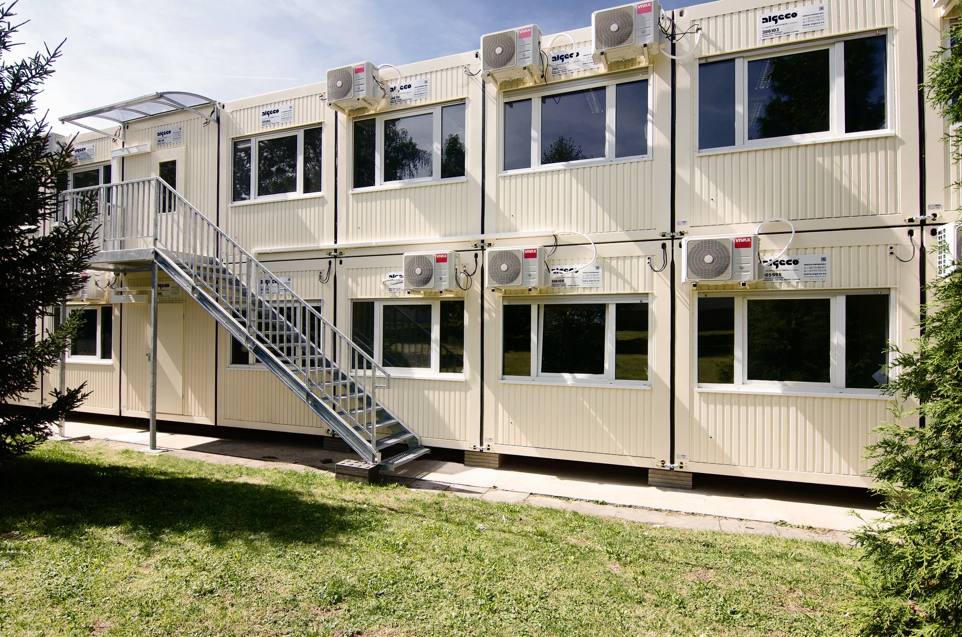 Liderii pieței de containere – primele două companii ocupă detașat 52% din cota de piață. Ce loc ocupă sibienii de la Algeco și Modular Plus