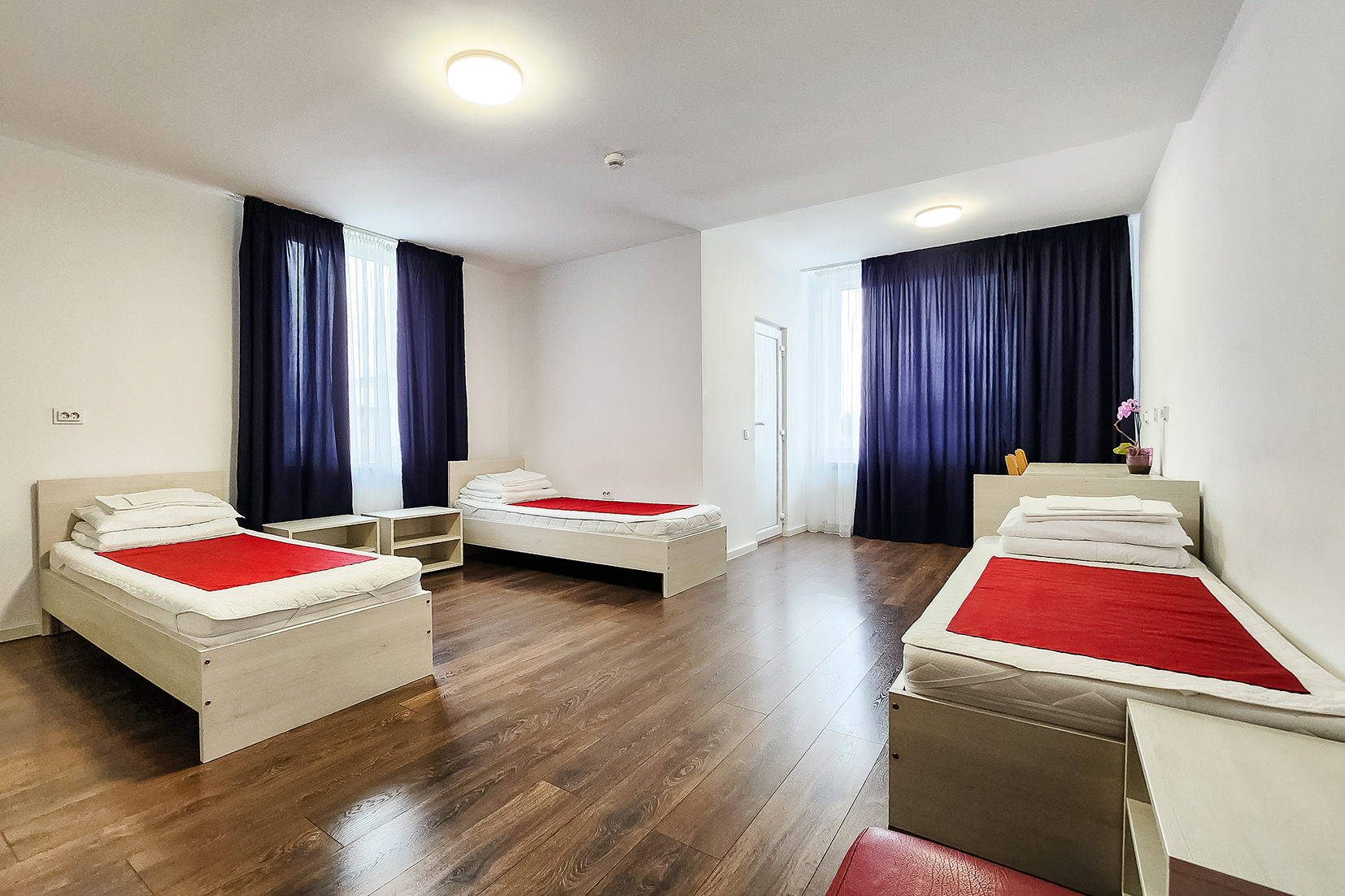ULBS cumpără mobilier de aproape 700.000 de lei pentru 315 locuri de cazare din Căminul 4
