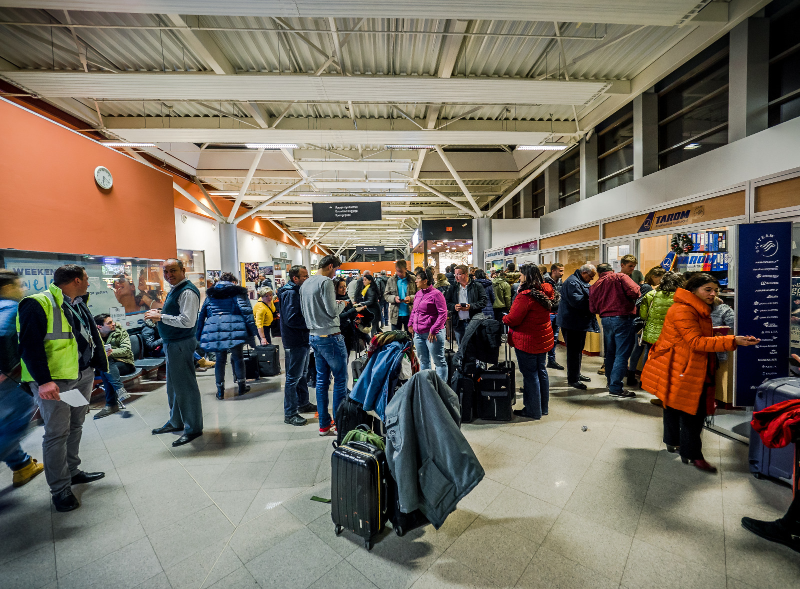 Noile curse Wizz Air dau un imbold traficului aerian de pe Aeroportul Sibiu: aproape la fel de mulți pasageri în ultimele două luni cât în prima jumătate a anului