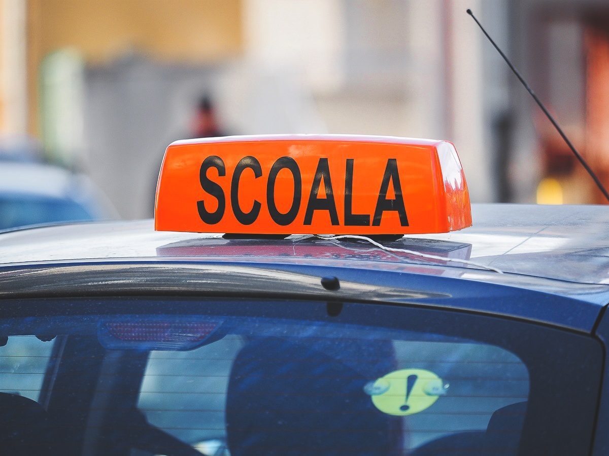 Un sibian a repetat examenul pentru permis de 48 de ori! Ce spun intructorii auto