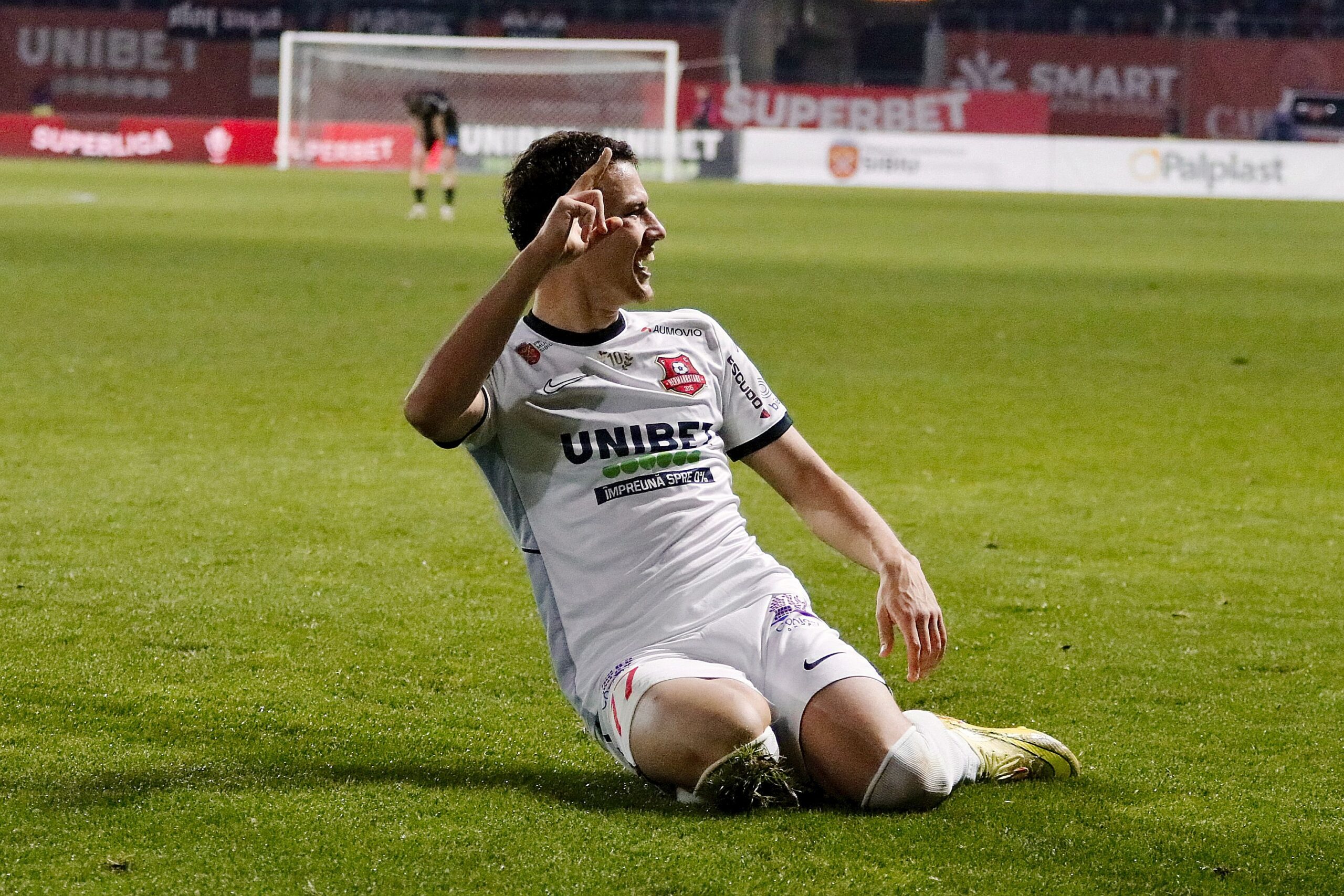 Cotele jucătorilor de la FC Hermannstadt s-au prăbuşit după retrogradarea în Liga 2. Doar Luca Stancu şi Kevin Ciubotaru sunt pe plus