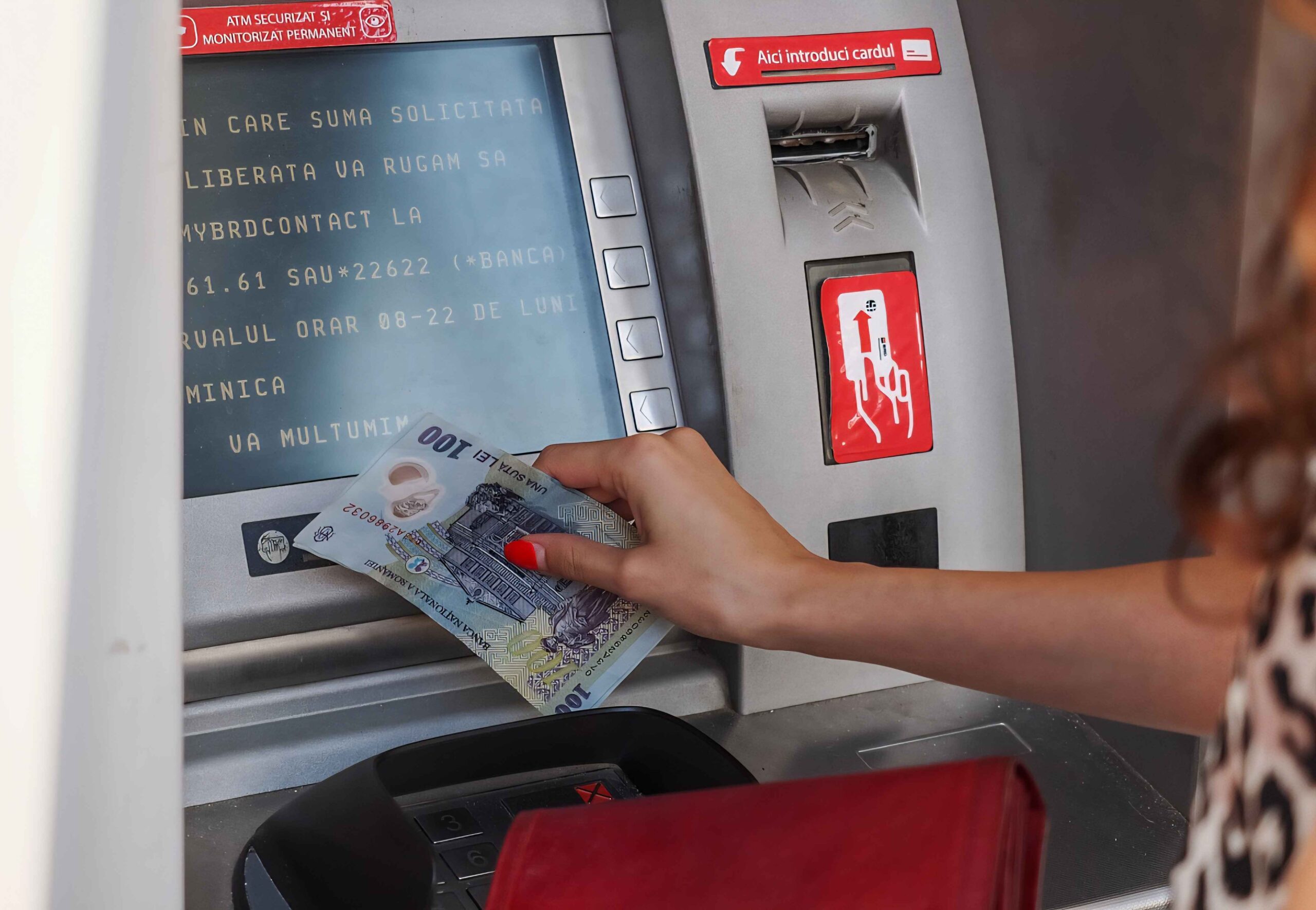 Angajații din România rămân cu 57 la sută din salariu, după aplicarea taxelor. Cum se pot proteja sibienii de inflație