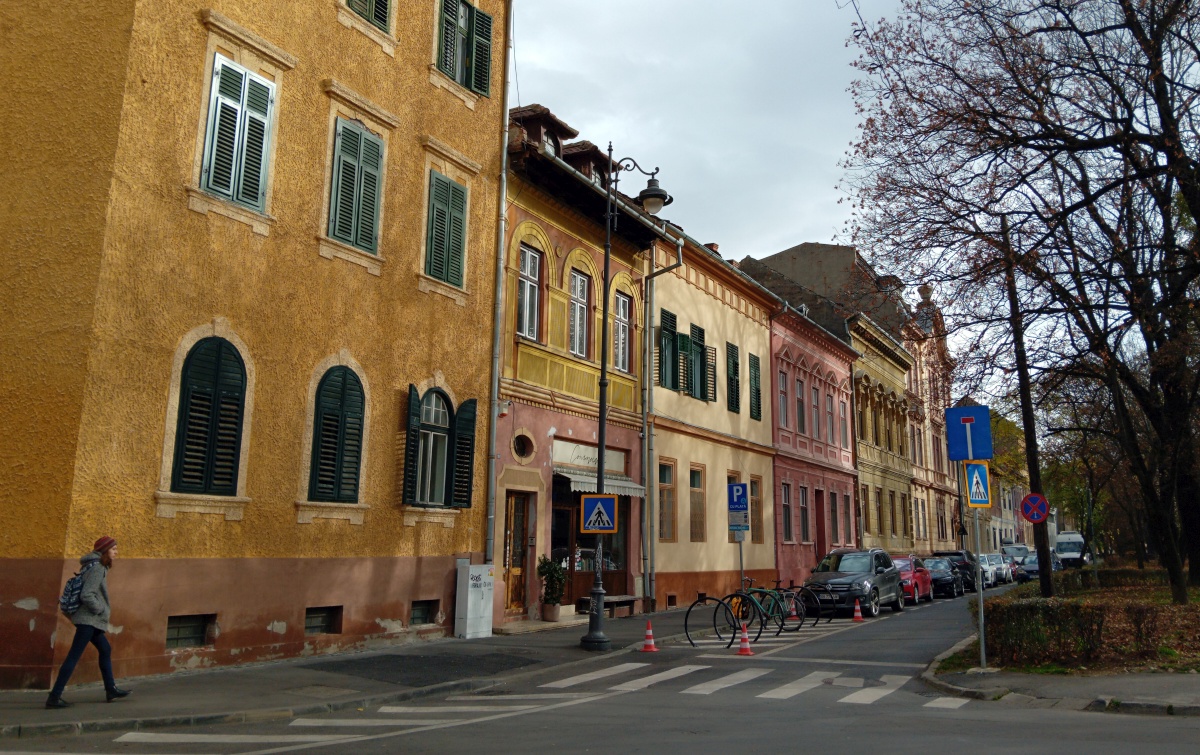Nu sunt „cea mai frumoasă stradă din Sibiu”, dar au frumuseţea lor: Azi, strada Ioan Lupaş