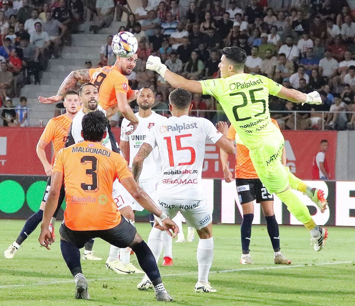 Statisticile lui Căbuz. Cifrele goal-keeper-ului de la FC Hermannstadt, în comparaţie cu cele ale celorlalţi portari din Superligă