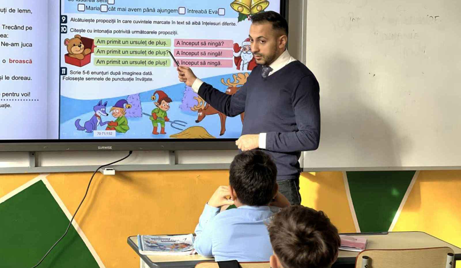 Educația ca punte: Adrian Pascu, romul din Brădeni devenit director de școală