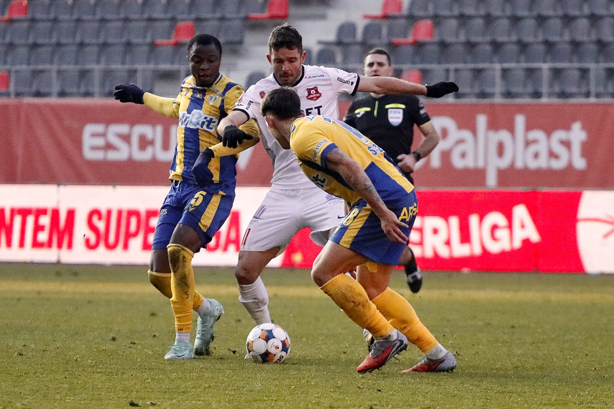 FC Hermannstadt şi Petrolul, al cincilea rezultat de 1-1 consecutiv în meciurile directe. Sibienii rămân pe penultimul loc