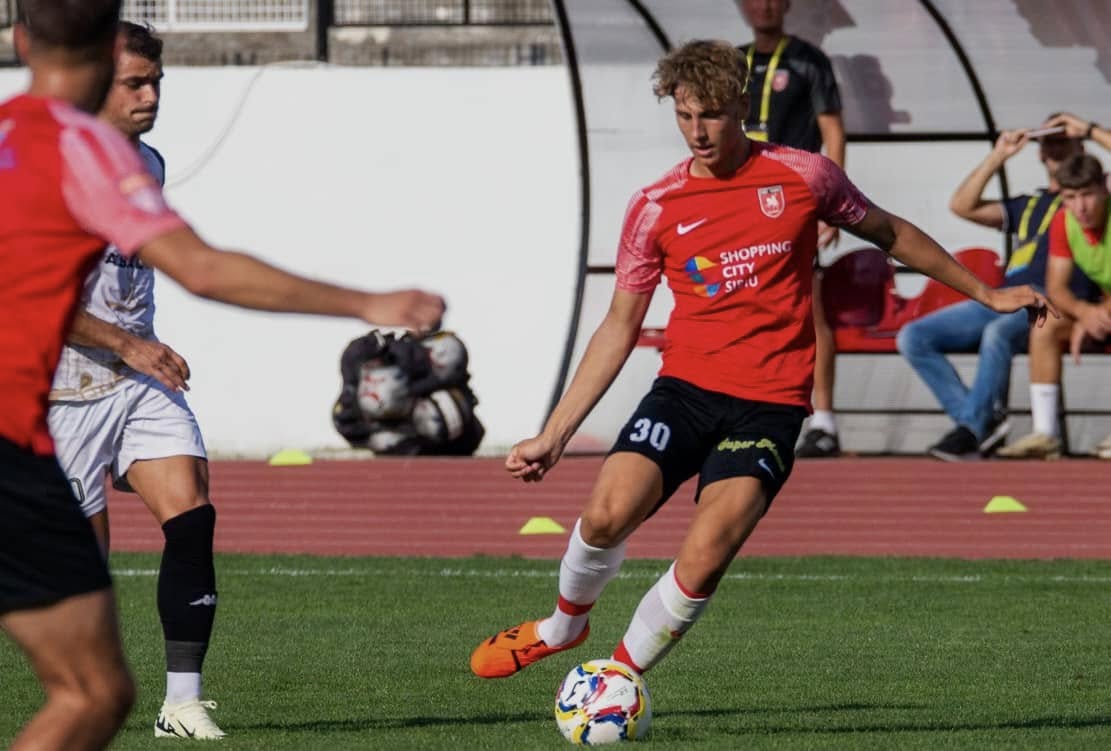 ”Călăreţii roşii”, posibil transfer în Superligă. Un jucător de la CSC Şelimbăr, la ”Bătrâna Doamnă”