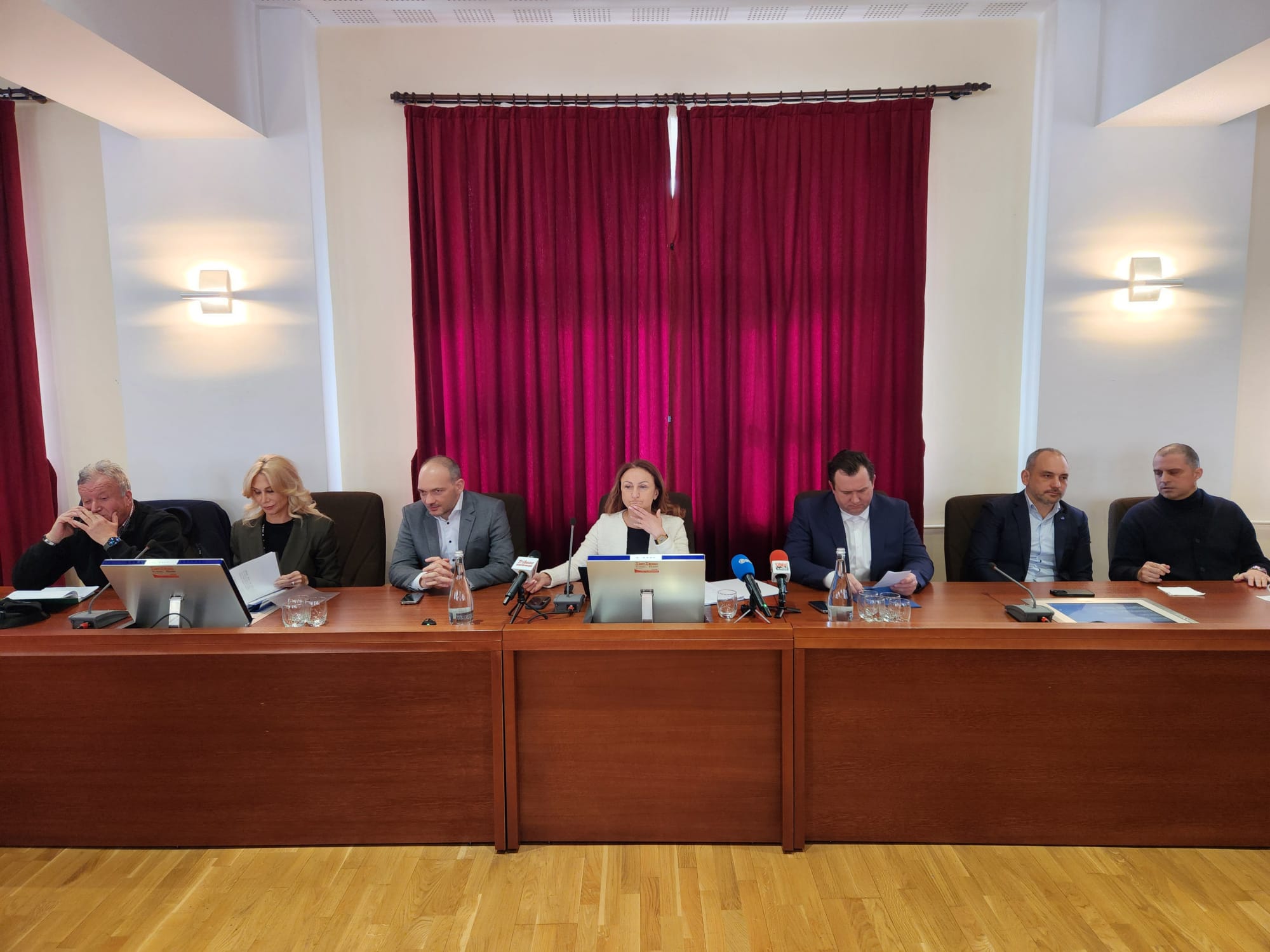 Concluzia dezbaterii despre noul Spital Județean din Sibiu. Daniela Cîmpean: Parteneriatul public-privat este cheia deblocării proiectului