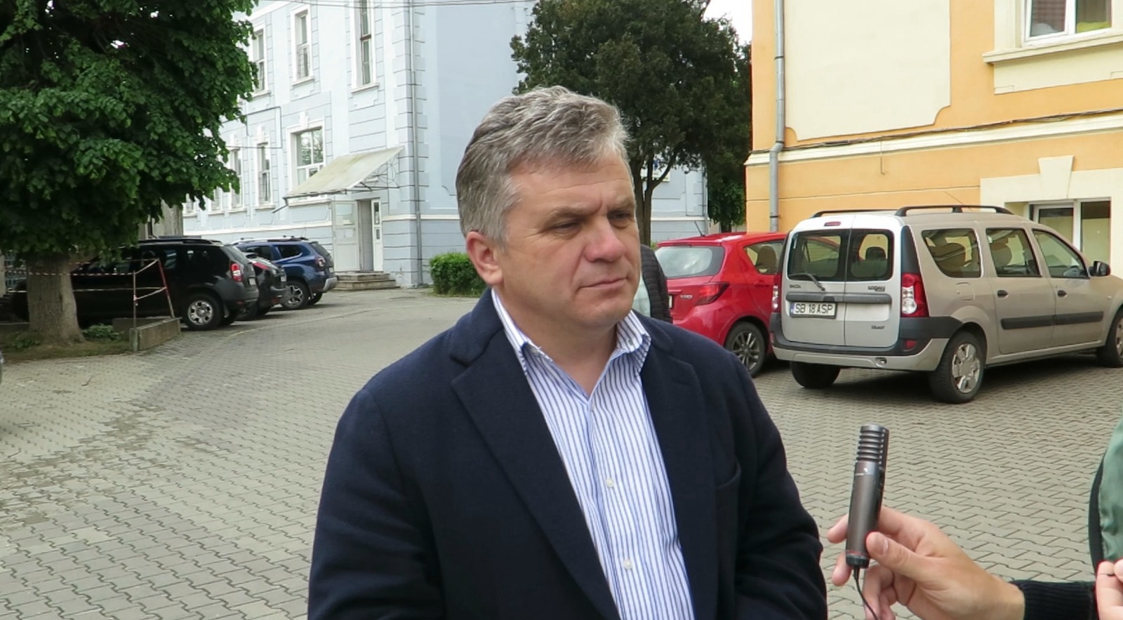 Mediaș: Sute de mesaje la întrebarea primarului despre păcănele