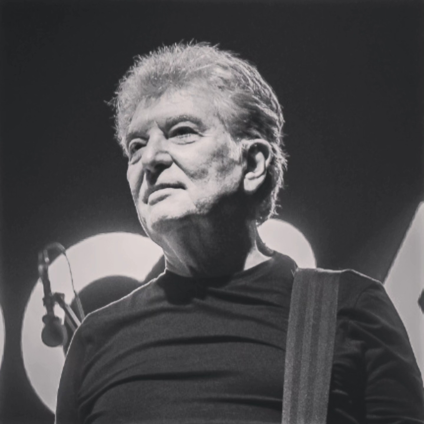 “Vine o zi când se va sfârşi…” Rock-ul românesc pierde un mare muzician din universul Holograf