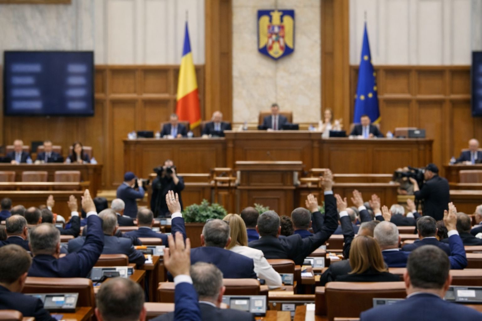 Parlamentul a votat Bugetul pe 2026: venituri de peste 736 miliarde lei și deficit 6,2%