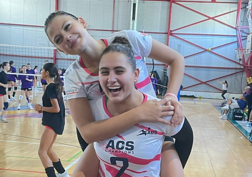 Campioanele Adela şi Cătălina Vasilescu, ACS Champions Sibiu. ”Sportul disciplinează şi creează caractere frumoase”
