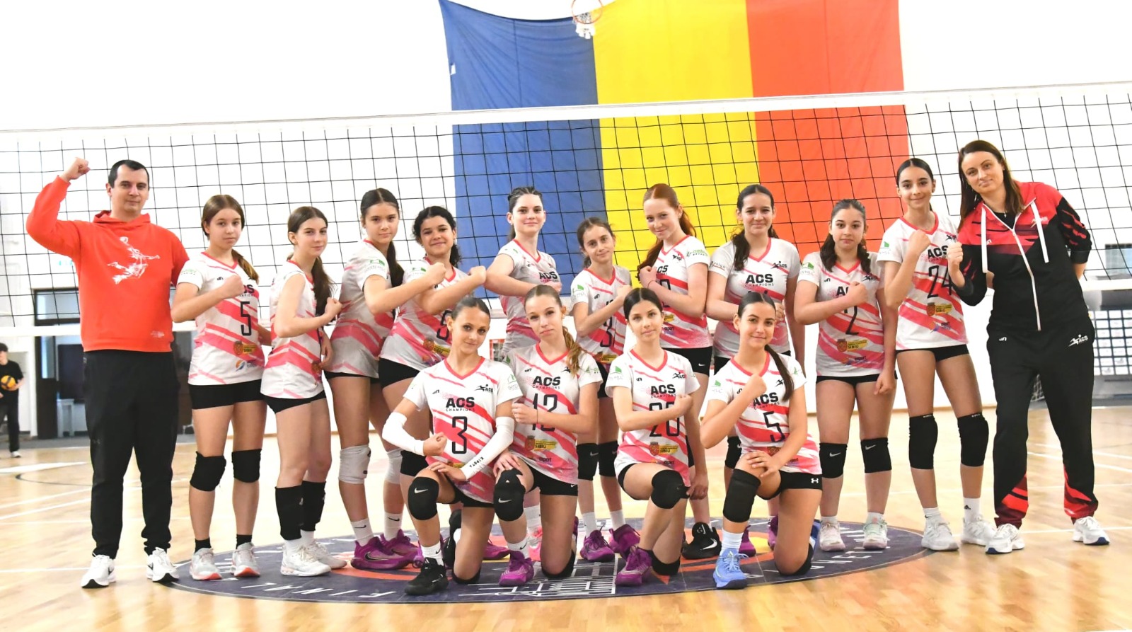 Performanţă rară: ACS Champions, singurul club din ţară cu patru echipe calificate la turneul final. Trei dinte ele, cu şanse la medalii