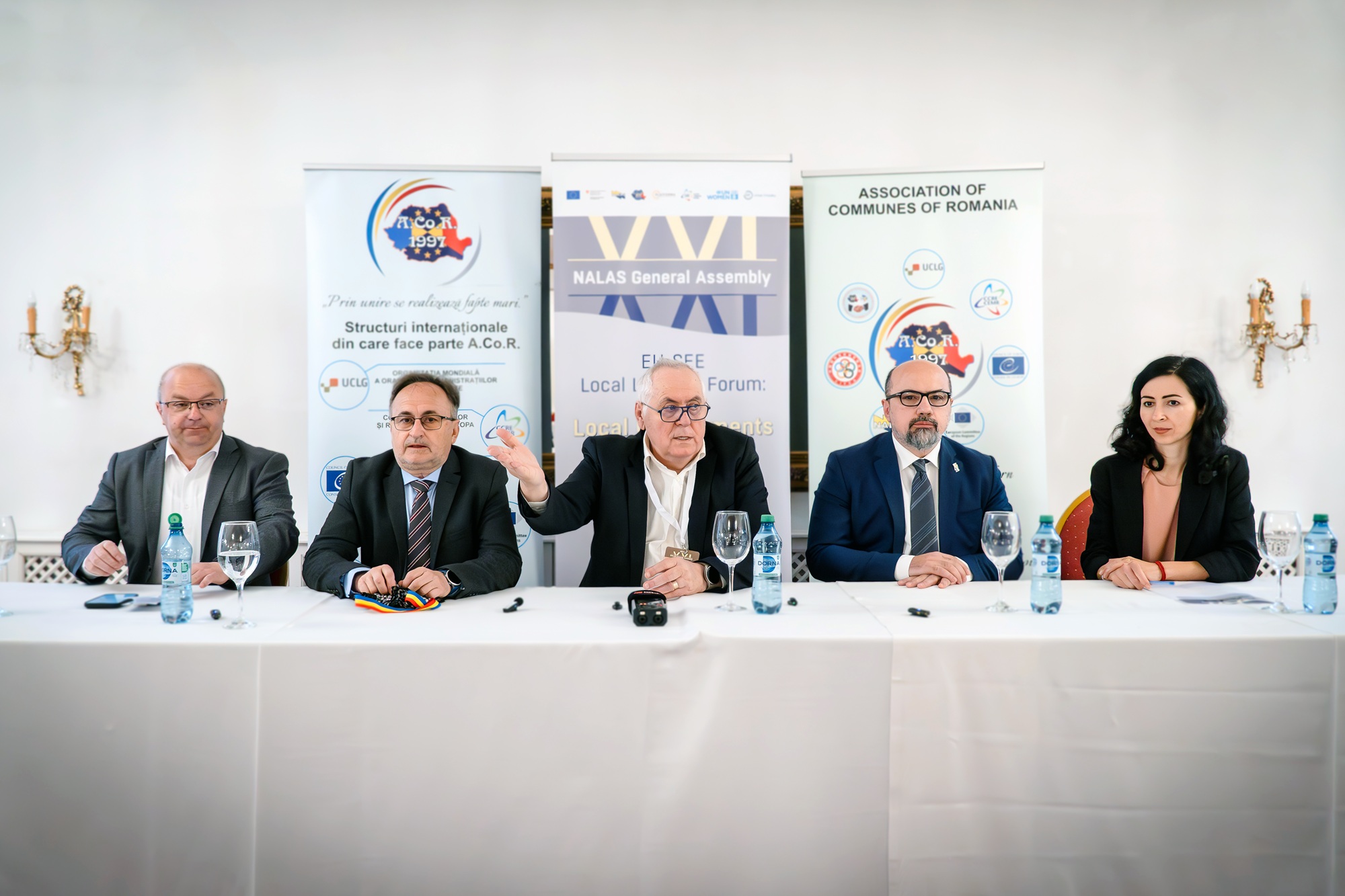 Eveniment la Sibiu: Asociaţia Comunelor din România a preluat preşedinţia administraţiilor locale din sud-estul Europei. Toţi primarii au aceeaşi problemă