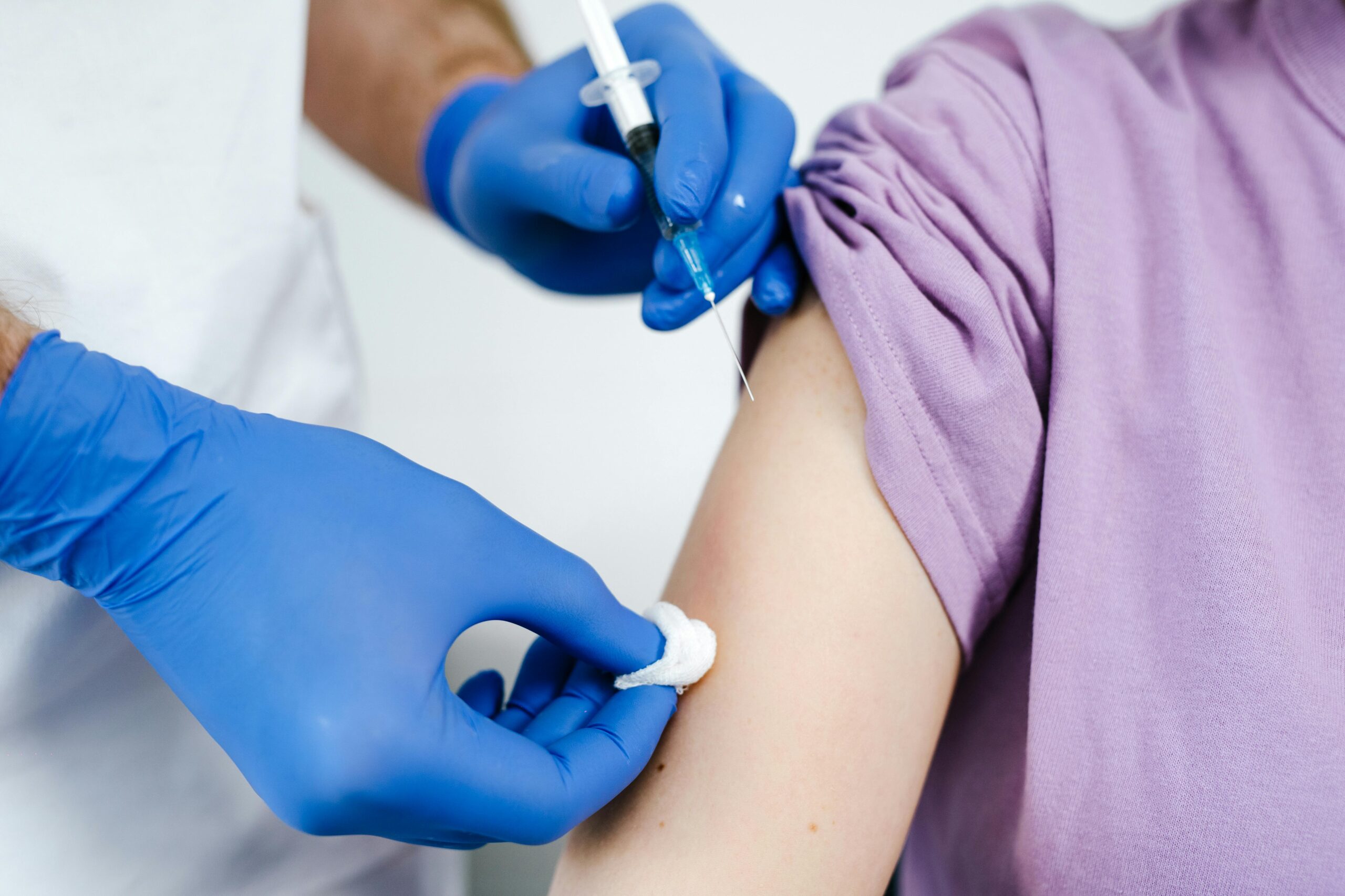 Cifrele vaccinării: Sibiu, cea mai mică rată din ultimii 5 ani. Nici moartea nu mai sperie