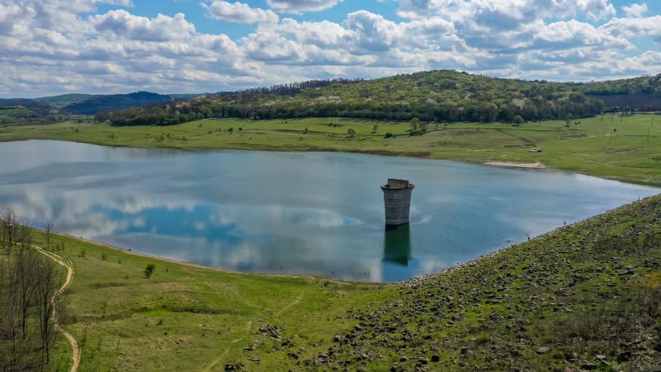 Mediaș: „Serbarea câmpenească” de la Barajul Ighiș, anulată din cauza vremii nefavorabile