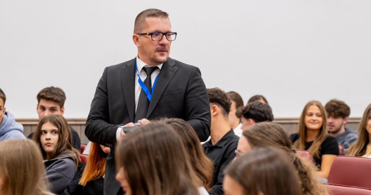 Psihologul Mihai Copăceanu despre fenomenul „păcănelelor” din Sibiu: pierderi uriașe și efecte grave asupra vieții