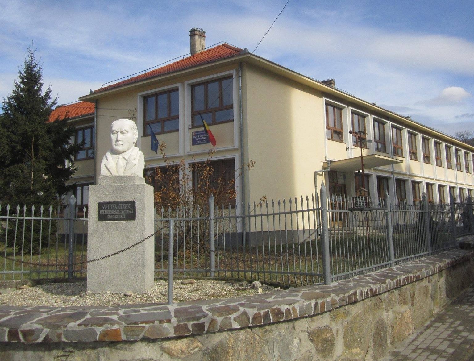 Gura Râului: Jumătate de secol de la moartea lui Aurel Decei, personalitate a elitei istoriei româneşti. Eveniment special