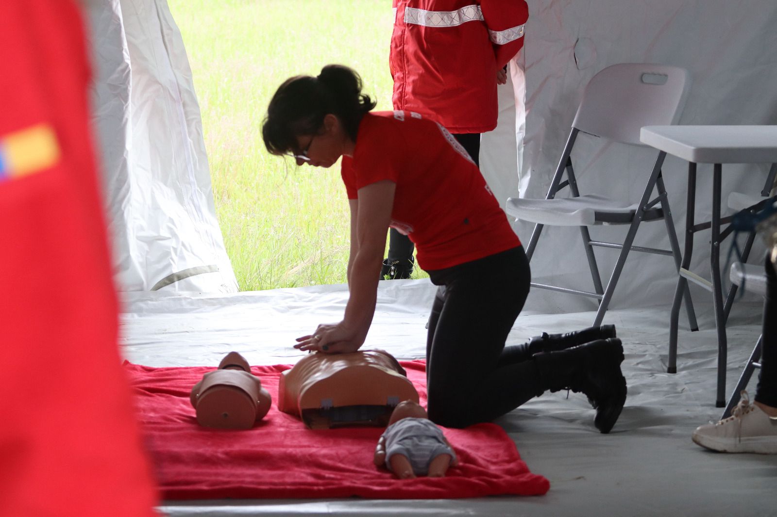 Școala de Empatie, lansată la Sibiu: Crucea Roșie pregătește 70 de voluntari pentru situații de urgență