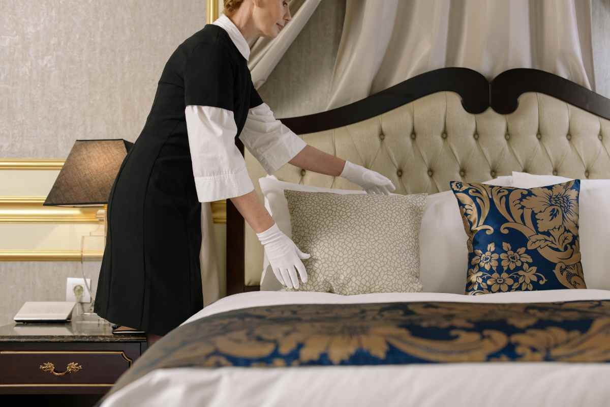 Cum influențează curățenia experiența oaspeților într-un hotel și ce strategii merită implementate? Află pas cu pas!