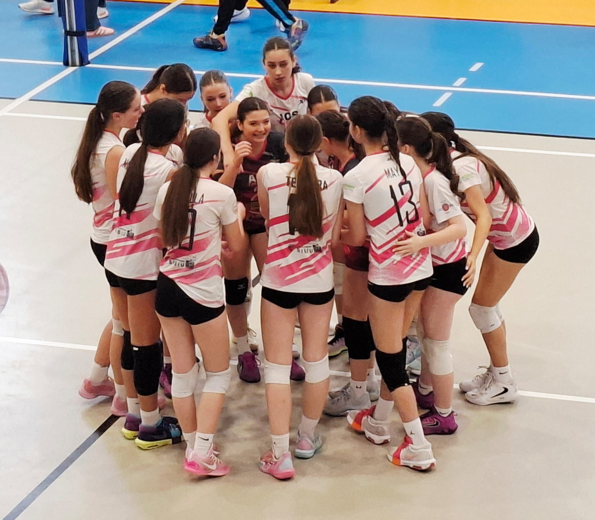 ACS Champions încheie sezonul pe locul al patrulea la primul turneul final al Campionatului Naţional U17. Echipa a doua, pe podium