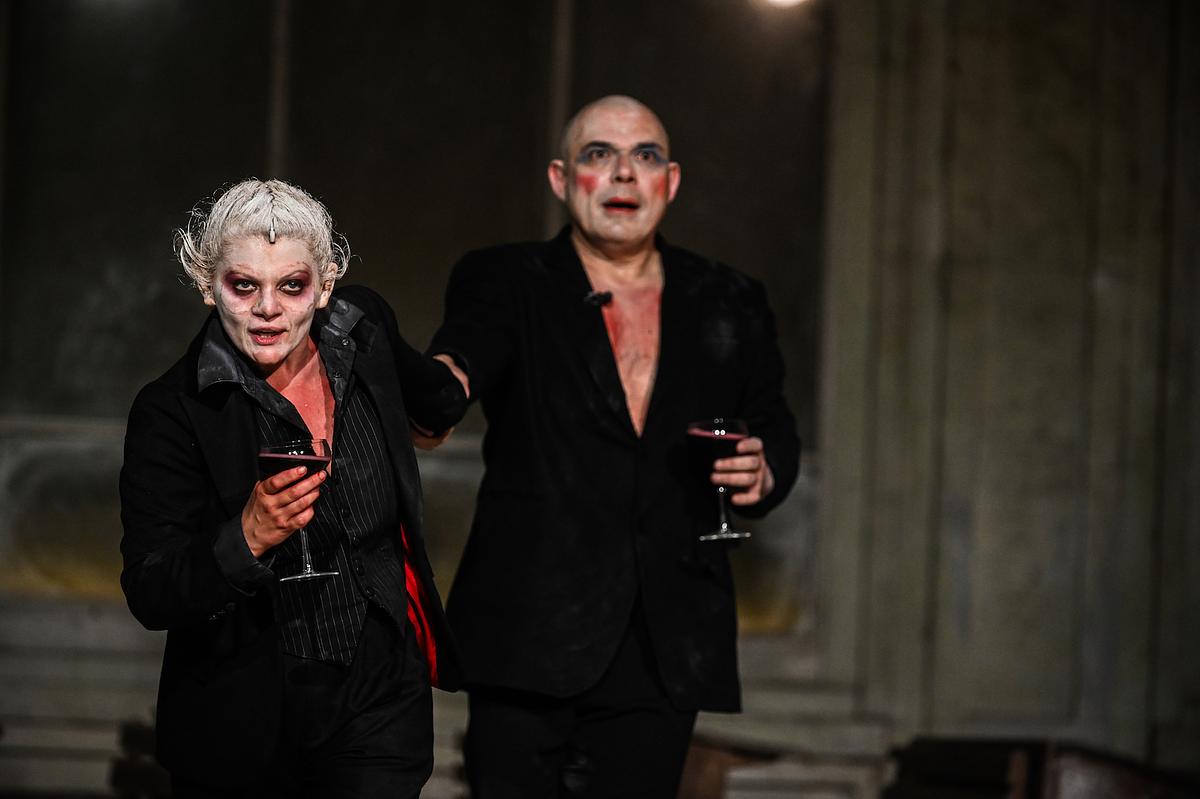 „Faust” continuă să domine preferințele publicului FITS. Mai multe spectacole sunt deja sold out