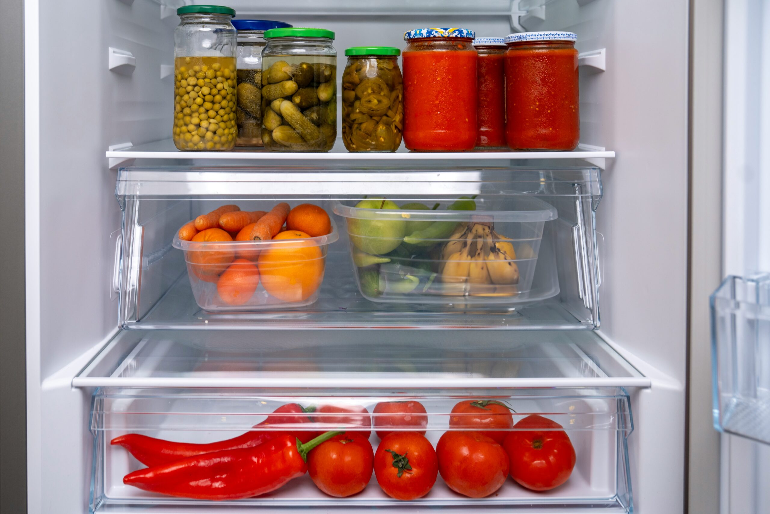 Organizarea corectă a alimentelor avute în casă în funcție de temperatură