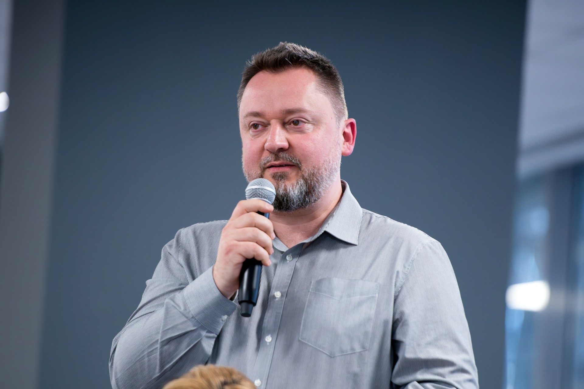 Recomandarea săptămânii | Arhitectul Găvozdea: „Boala & Războiul. Jurnal, 2020-2024” de Radu Vancu și filmul SF „Project Hail Mary”