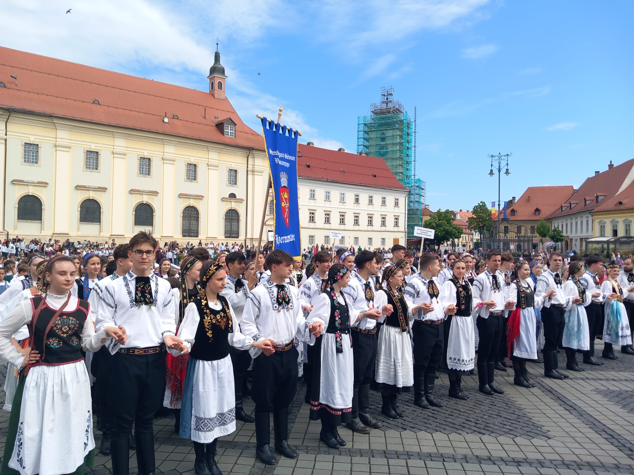 Maifest 2026 – Sărbătoarea tinereţii şi recunoaşterea valorilor sistemului şcolar sibian în limba germană