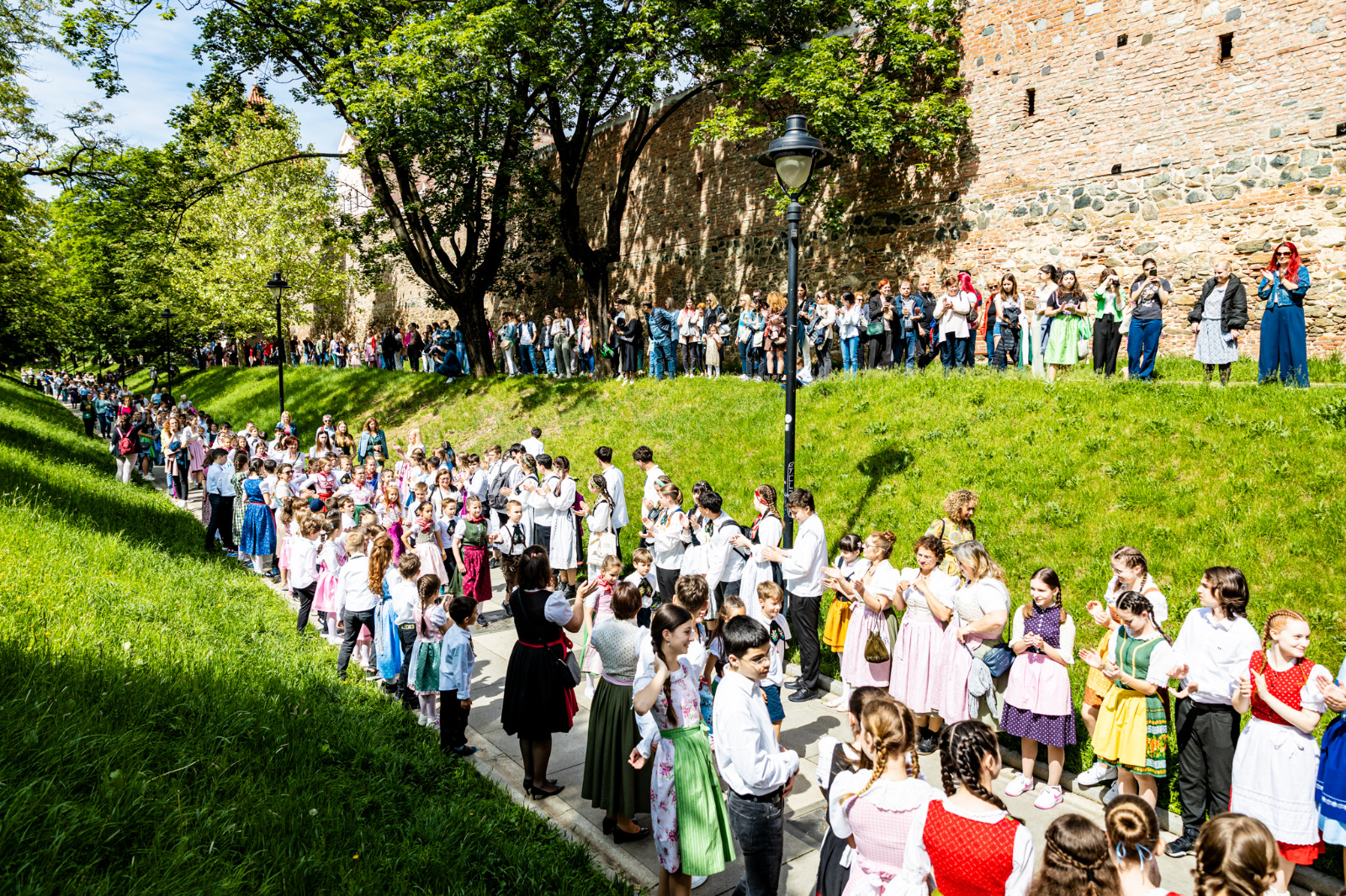 Maifest revine! Istoria celei mai populare sărbători a comunității săsești din Sibiu
