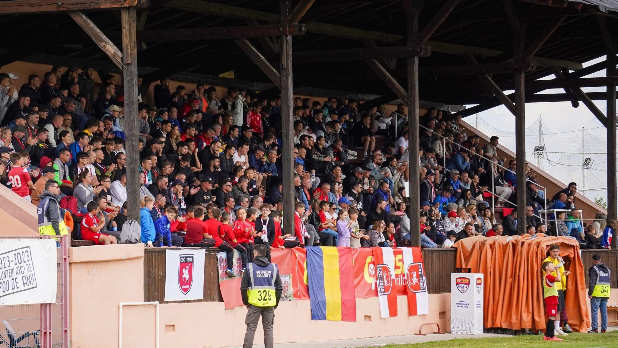 Cu toţii alături de “călăreţii roşii”. Intrare gratuită la CSC Şelimbăr – FC Bacău
