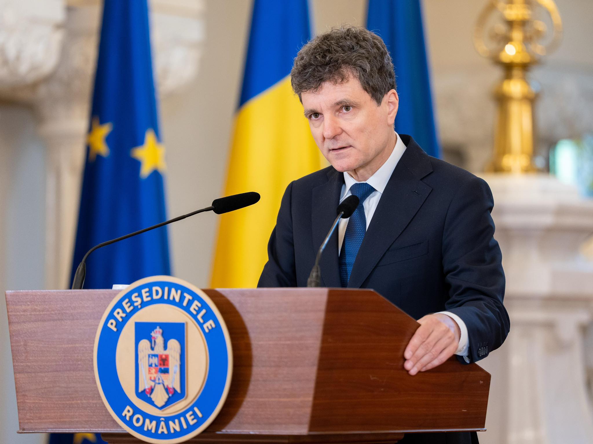 România intră în a cincea săptămână de criză politică. Negocierile bat pasul pe loc, iar Nicușor Dan promite numirea unui nou premier urgent