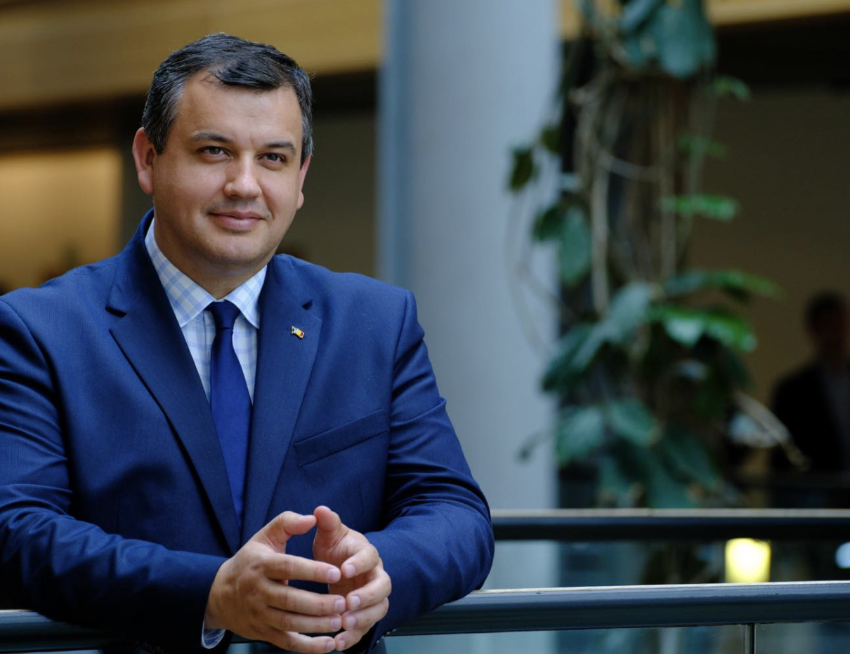 Nicușor Dan l-a desemnat pe Eugen Tomac pentru funcția de prim-ministru. Europarlamentarul trebuie să găsească o majoritate parlamentară pentru noul Guvern