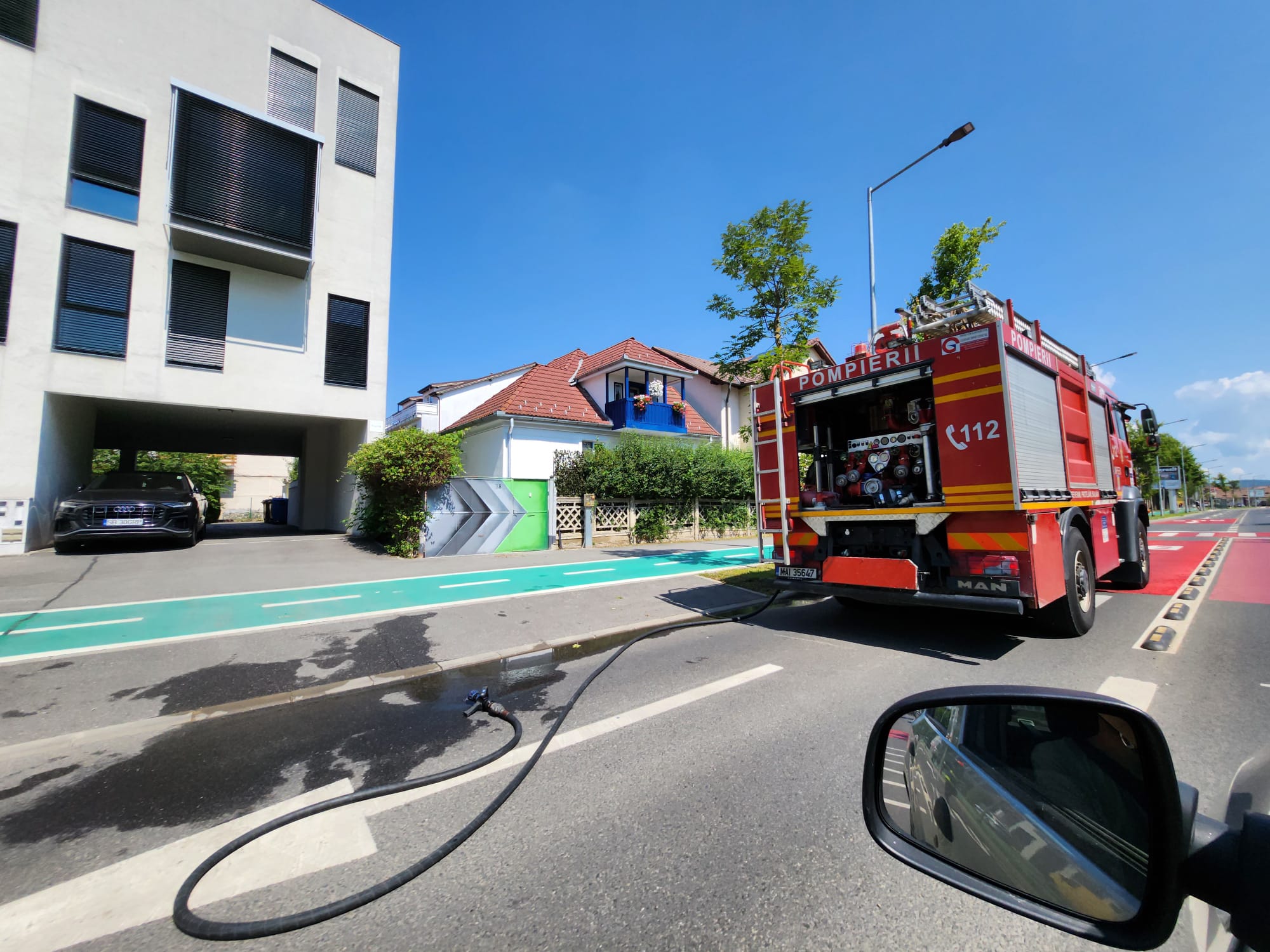 Țeavă de gaz fisurată pe Calea Dumbrăvii după un accident