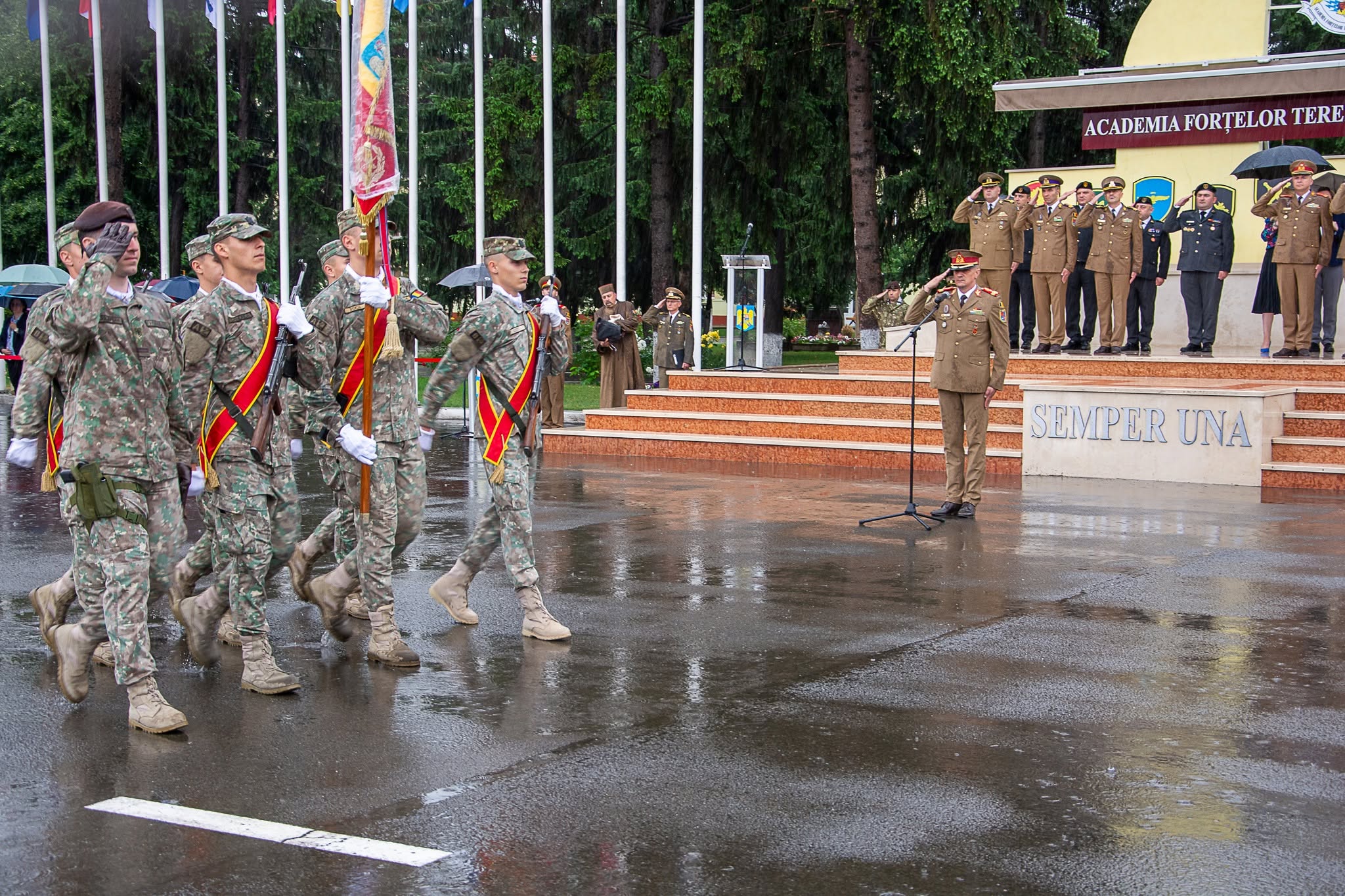 Peste 500 de vizitatori la sărbătoarea celor 179 de ani de excelență militară