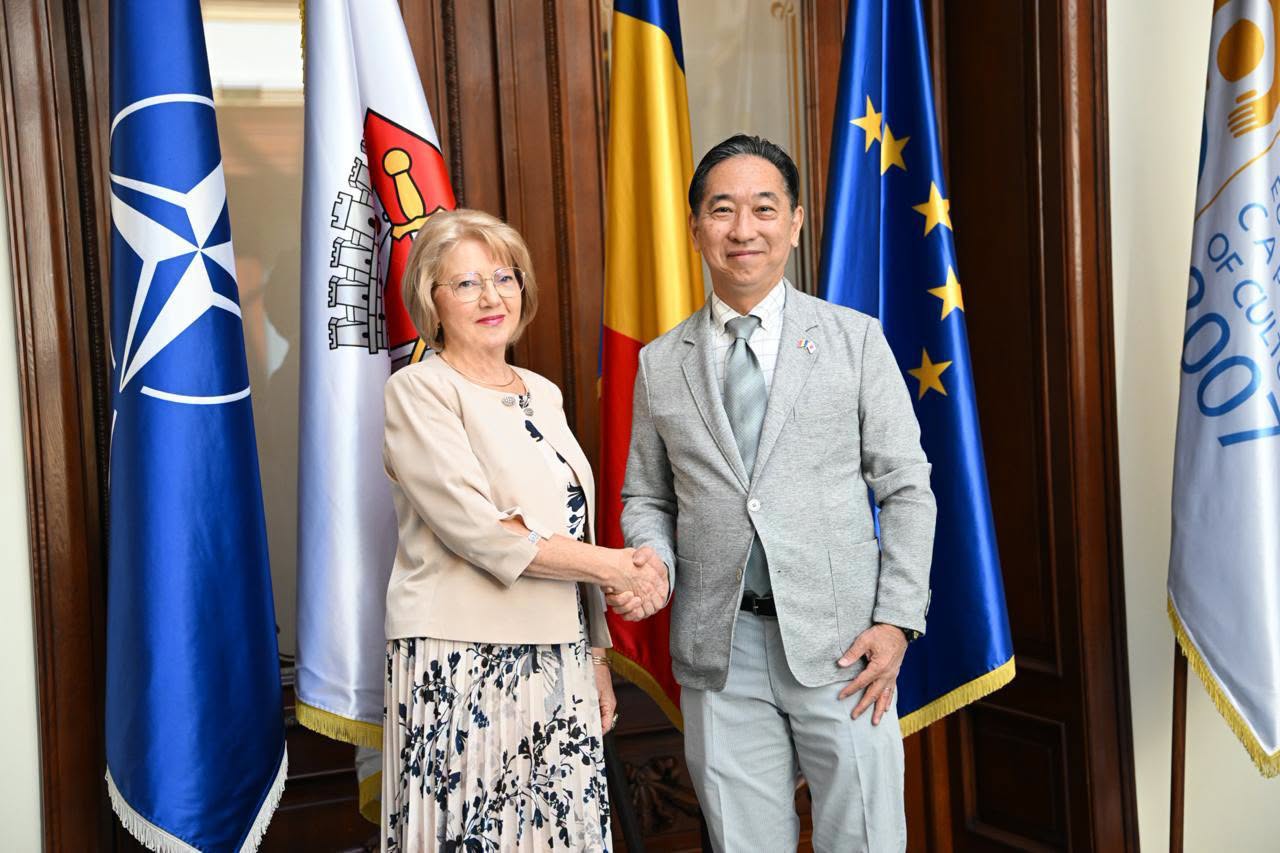Ambasadorul Japoniei, primit la Primăria Sibiu. Parteneriatul cu Takayama și colaborările culturale, în centrul discuțiilor